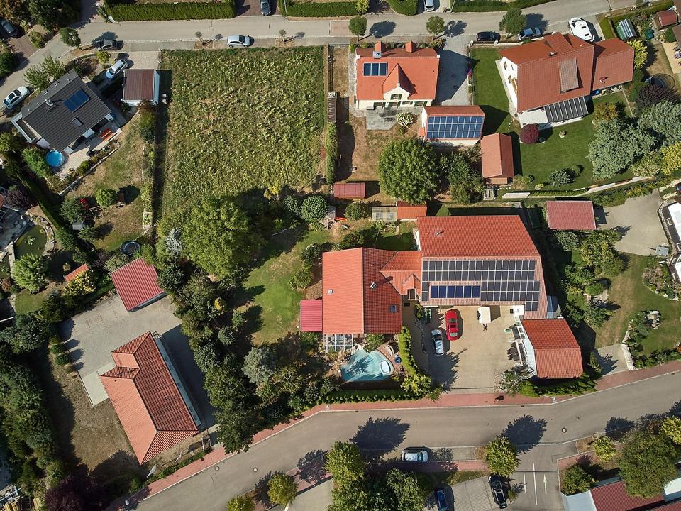 ATTRAKTIVES ANWESEN MIT WOHN- UND GEWERBEEINHEITEN IN LAUINGEN – Bild 7