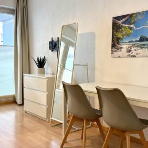 Nahe Uni!! - Möbliertes 1-Zi-Apt. Schelling-/ Ecke Luisenstr.! Von Privat!! Balkon, EBK, Keller!