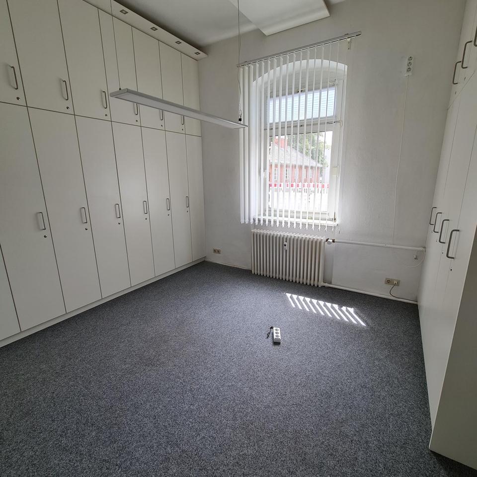 Büro ebenerdig, ruhig, Option auf 2 Pkw - Stellplätze – Bild 27