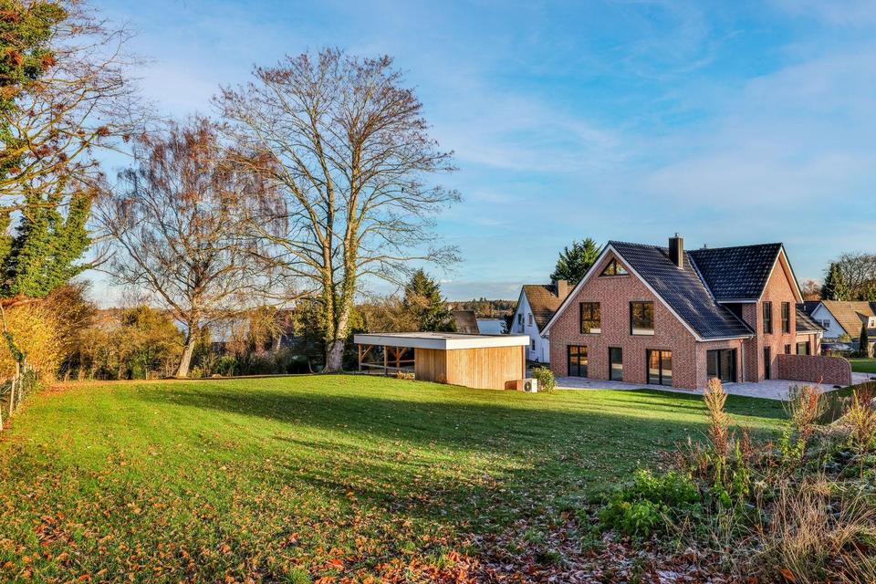 Neubau-Doppelhäuser in Scharbeutz-Klingberg – Traumlage am See, nur wenige Minuten zur Ostsee!