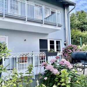 Charmantes Zweifamilienhaus mit Garten in begehrter Lage von Kraichtal