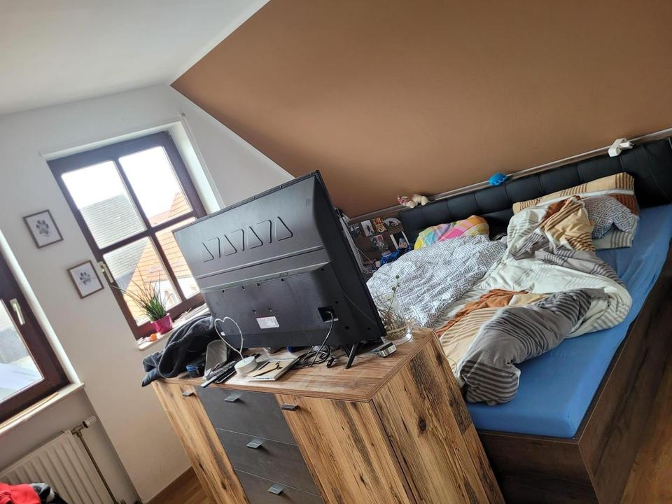 2 ZKB Dachgeschosswohnung in Ortskernlage mit Blick auf die Weinberge – Bild 8