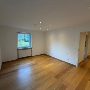 ***121m² Gesamtfläche, Bezugsfertige, topsanierte Wohnung im beliebten Sendling am Westpark***