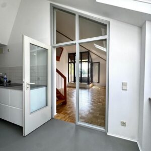 Helle, luftige 4-Zimmer-DG-Maisonette an den Barmer Anlagen / Toelleturm