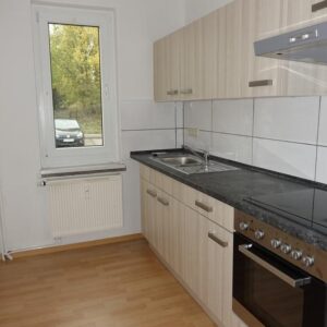 sonnige 3-Raum-Wohnung/Balkon mit Laminat