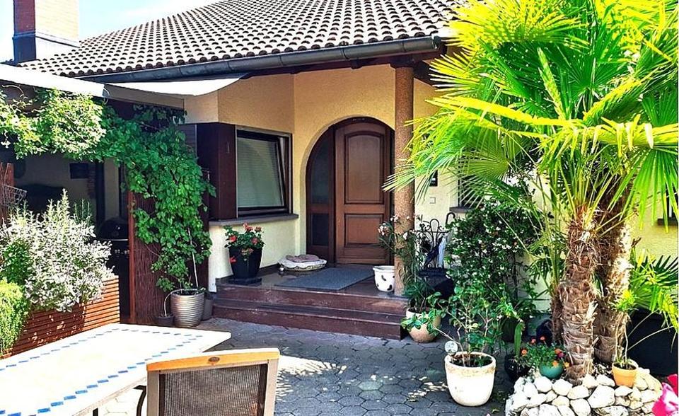 *Top Angebot* Exklusives Architektenhaus (3 Wohneinheiten) mit Garten u. Garage in Herten (Baden) – Bild 3