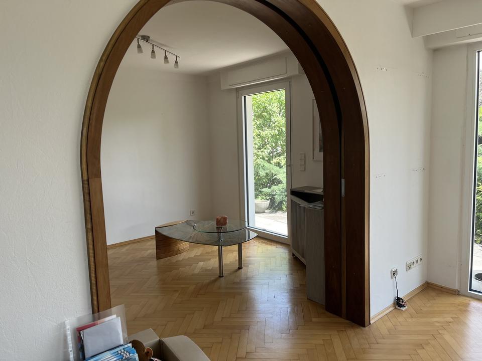 Attraktives 9-Zimmer-Ein - Zweifamilienhaus in Eningen mit unverbaubaren Blick auf die Alb – Bild 5