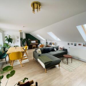 Helle Maisonette mit Dachterrasse