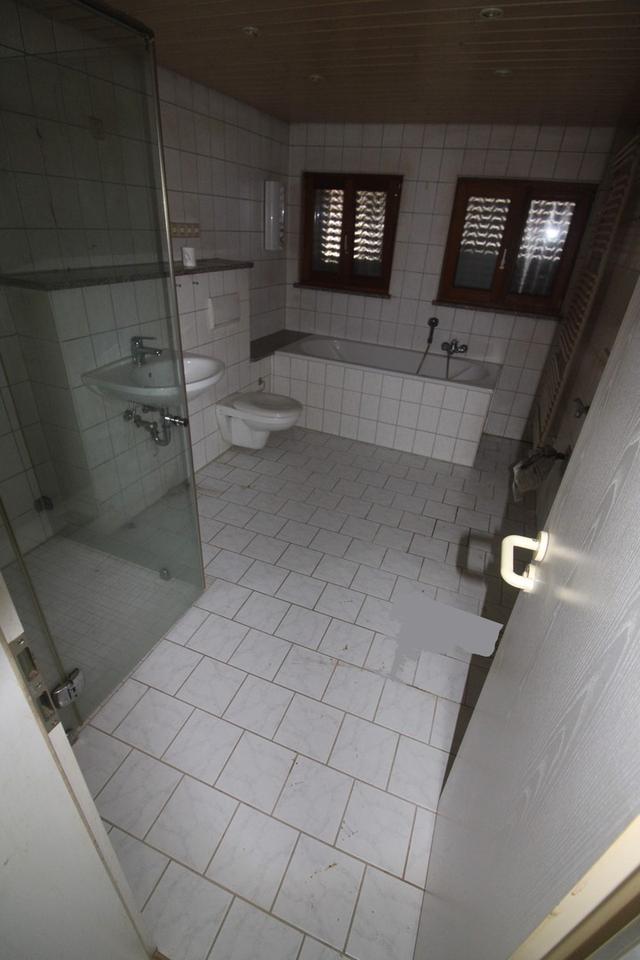 Denkmalgeschütztes 2-FH mit Garten, 1 Nebengebäude, 2 Nachbargrundstücke – Bild 6