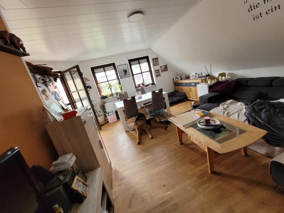 2 ZKB Dachgeschosswohnung in Ortskernlage mit Blick auf die Weinberge – Bild 12