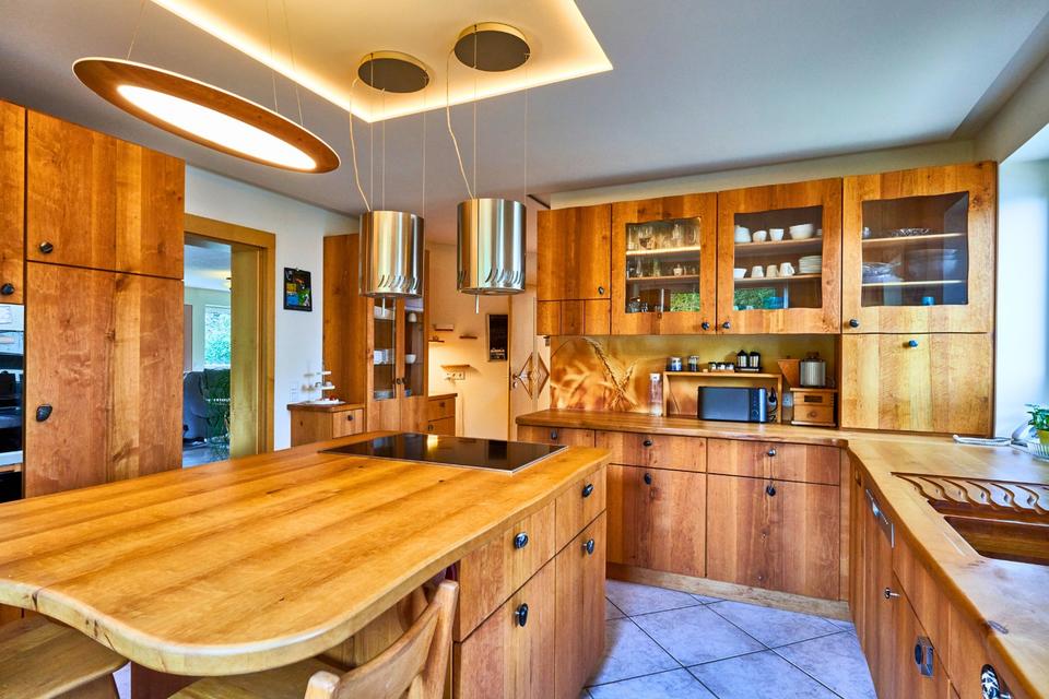 ATTRAKTIVES ANWESEN MIT WOHN- UND GEWERBEEINHEITEN IN LAUINGEN – Bild 9