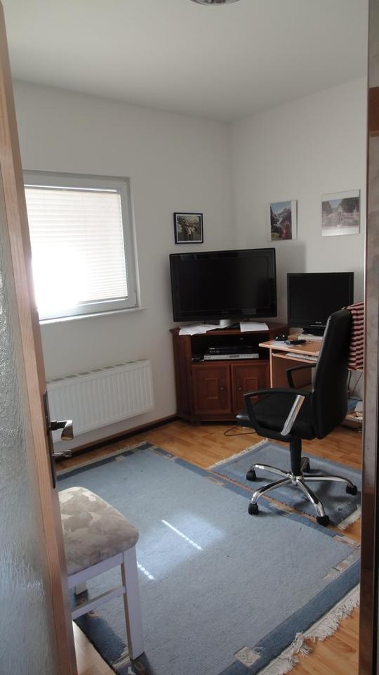 Wohnen am Wasser – Einfamilienhaus mit direktem Seezugang – Bild 11