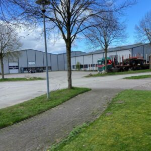 Logistikhalle und Büroflächen zu mieten