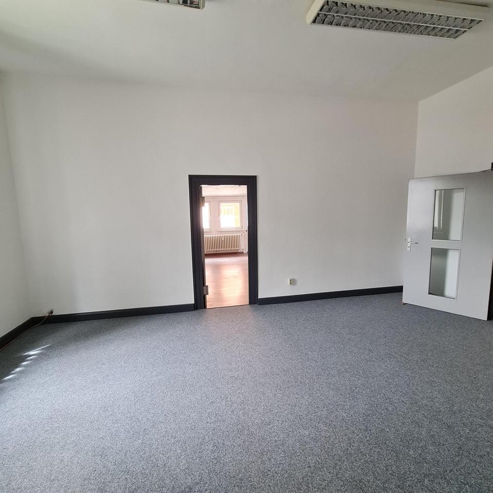 Büro ebenerdig, ruhig, Option auf 2 Pkw - Stellplätze – Bild 14