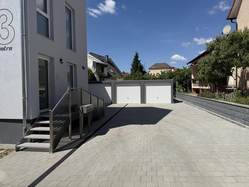 Wow !! 3 Familienhaus + Lift+ Garagen +Keller+Stellplätze – Bild 3