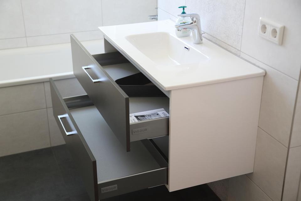 Provisionsfrei: Komplett sanierte familienfreundliche 4-Zi.-Wohnung in Unterhaching – Bild 3