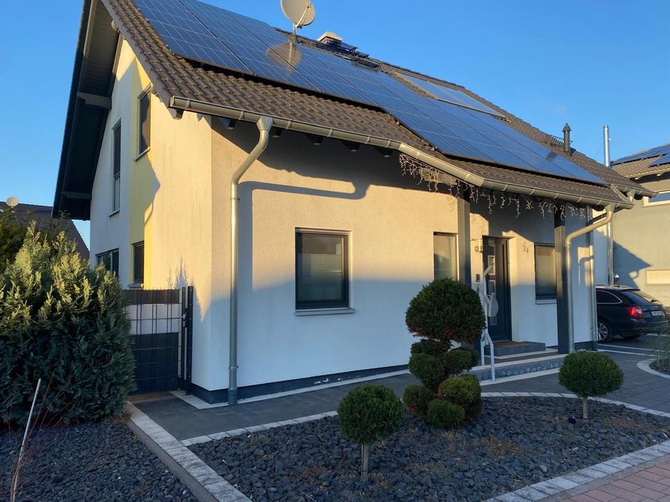 Modernes, freistehendes Einfamilienhaus in naturnaher Lage von Bürstadt – ideal für Familien – Bild 3