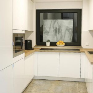 Helle 2-Zimmer-Wohlfühlwohnung mit Balkon & Aufzug in zentraler Lage von MG-Eicken