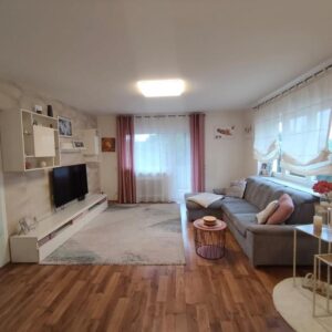 Moderne komplett sanierte 4 Zimmer Eigentumswohnung mit Vollwärmeschutz niedrigen Nebenkosten