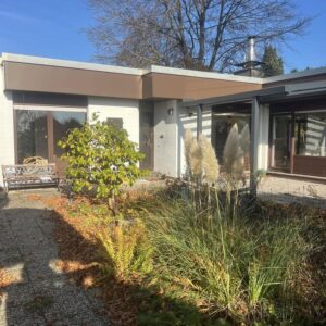 Traum-Bungalow mit Terasse und Einliegerwohnung