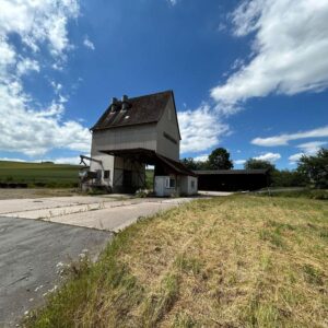 REDUZIERT - Grundstück mit Fahrzeughalle am Ortsrand von Sontra - Berneburg