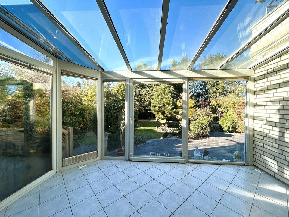 Zweifamilienhaus mit Gartenidylle in Spielstraßenlage – Bild 13