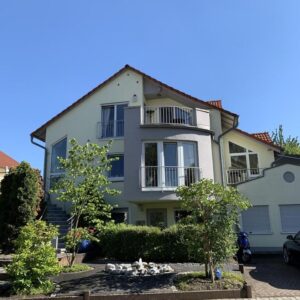 Großzügiges Haus mit 2 ZKB Einliegerwohnung