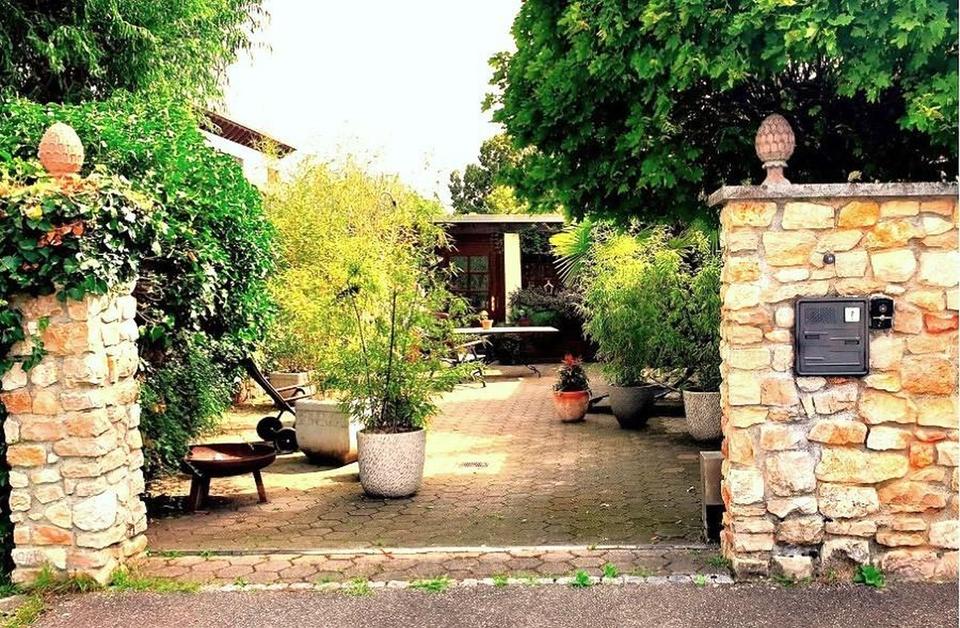 *Top Angebot* Exklusives Architektenhaus (3 Wohneinheiten) mit Garten u. Garage in Herten (Baden) – Bild 2