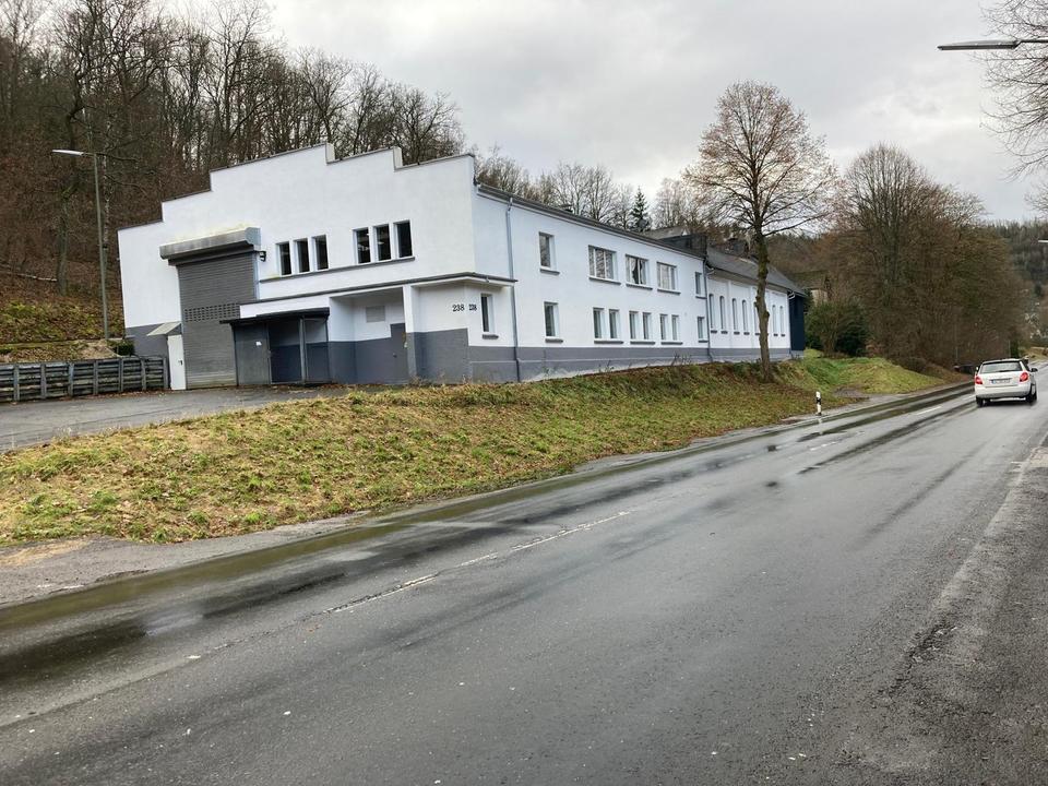 Produktionshalle, Lagerhalle, Werkstatt, Halle mit Büro in Siegen-Eiserfeld