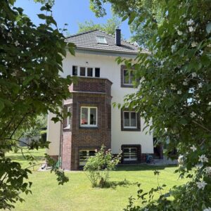 Provisionsfrei: Kernsanierte Stadtvilla auf großzügigem Grundstück in zentrumsnaher Wasserlage