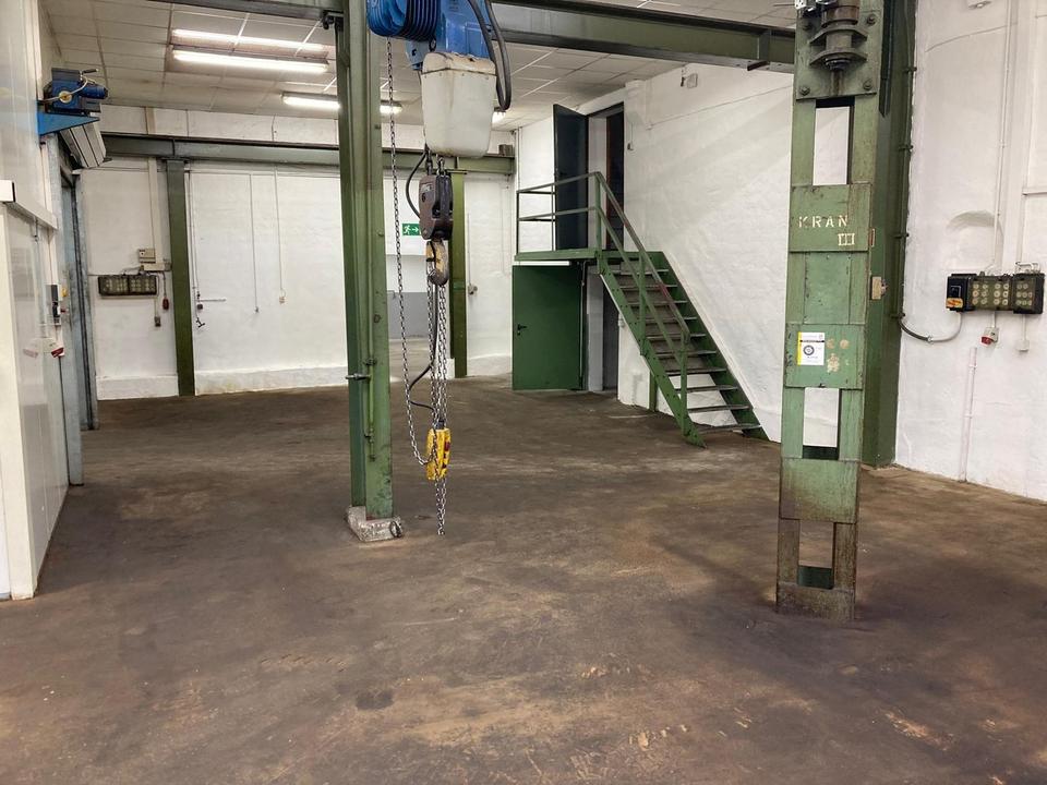 Produktionshalle, Lagerhalle, Werkstatt, Halle mit Büro in Siegen-Eiserfeld – Bild 15