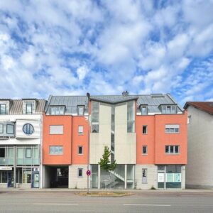 Atelier Gewerbeeinheit/ Wohnnutzung mit Galerie,Kellerräumen, Terasse und Grünfläche