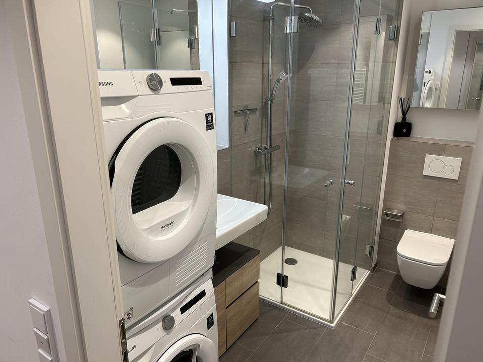 Sonnige 2-Zimmer Wohnung mit Balkon in Charlottenburg - nähe Deutsche Oper – Bild 3