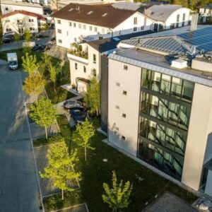 KIM Krailling moderne helle Büro/Praxisetage Heizen/Kühlen mit Wasser WP Energieeffizienz KFW 70