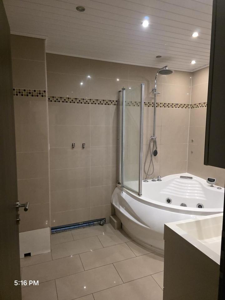 Moderne 4-Zimmer-Wohnung in Dormagen – kernsaniert, sofort bezugsfrei! – Bild 32