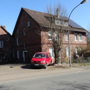 Zwei Häuser zum Preis von Einem, geeignet für Selbstnutzung und Vermietung