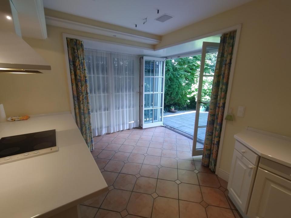 Von Privat: Herrschaftliche Villa am Ende einer elbnahen Sackgasse in Othmarschen – Bild 18