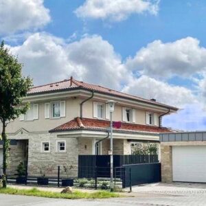 Große und modern-luxuriös ausgestattete Villa im Toskana-Stil am Hamburger Stadtrand zu verkaufen