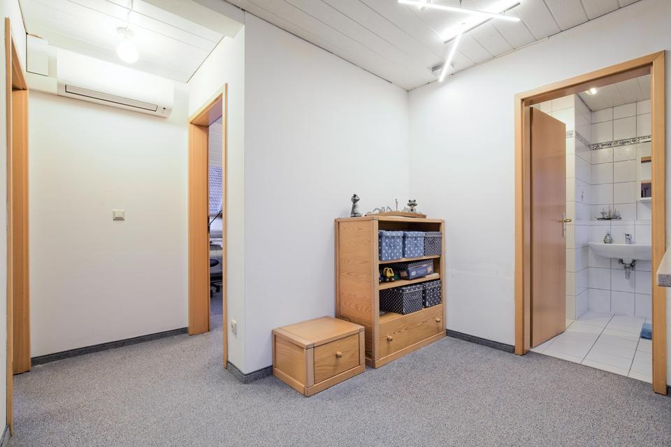 Schicke Architekten-DHH, 3 Kinderzimmer, ruhige grüne Lage, sehr gepflegt, Toplage Nbg-Worzeldorf – Bild 4