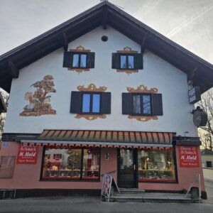 Peißenberg - Dachgeschosswohnung mit Balkon und Garten