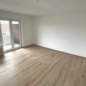 Bad 2024 kernsaniert! Hervorragend geschnittene 2-Zimmer-Wohnung, Einbauküche & Balkon in Weilbach