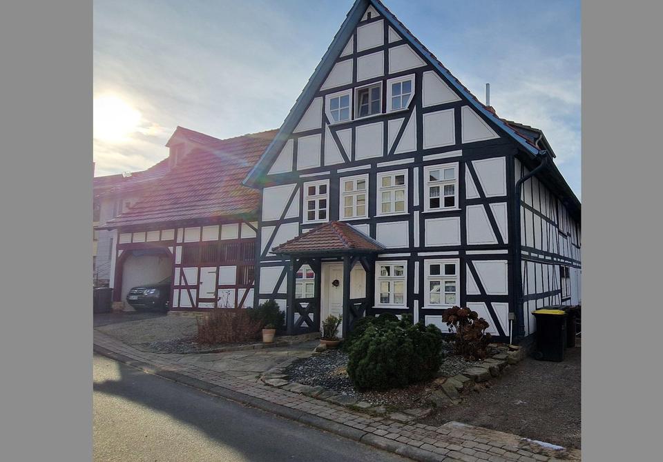 Charmantes Zweifamilienhaus in Altstadtlage – Bild 2