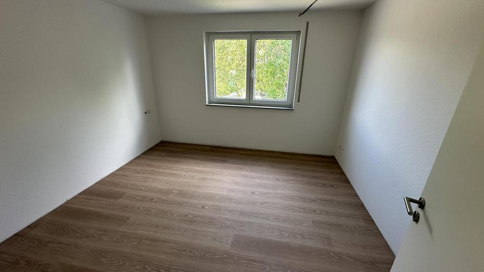 Moderne 3,5 Zimmer Erdgeschosswohnung in traumhafter Lage – Bild 5