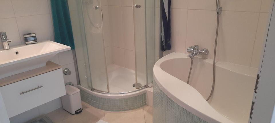 Vollmöblierte schöne 3-Zimmerwohnung mit Ausblick am Tegernseer Bahnhof – Bild 10