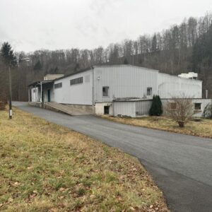 Lagerhallen bis 2.000m2 / teilbar ab 100m2 / Produktion / Büroflächen / zur Miete 2,00€ - 3,50 € qm