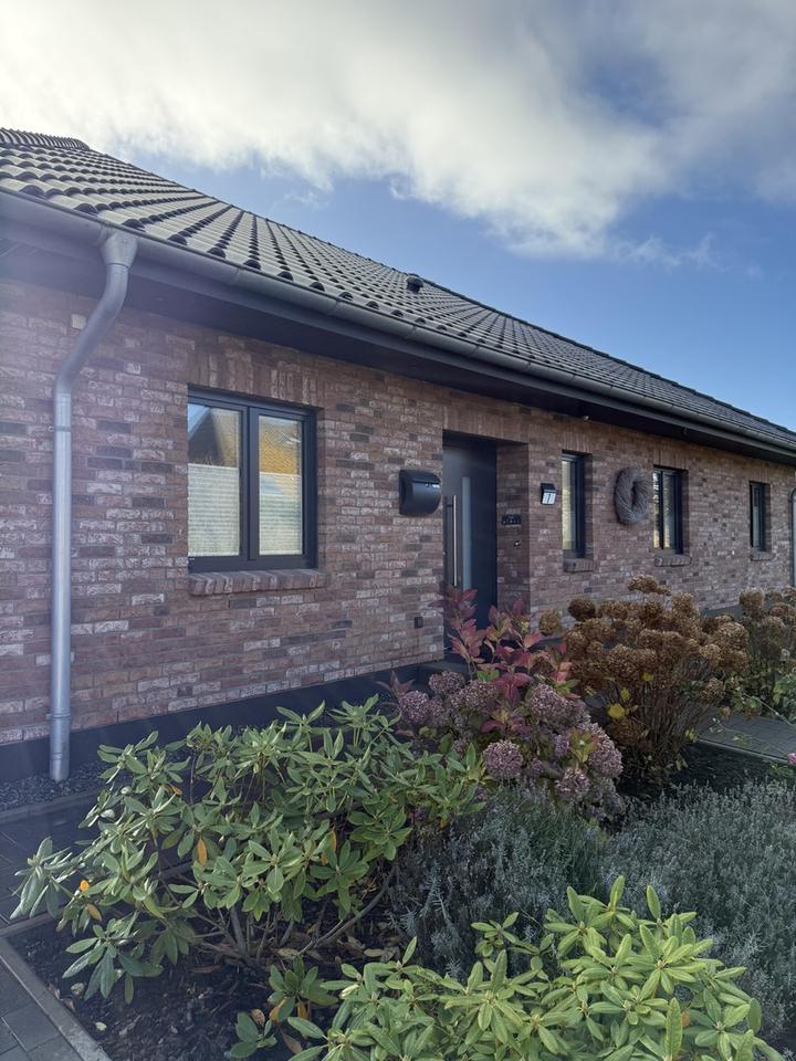 Moderner Bungalow in ruhiger Dorflage mit Weitblick, Ruhe & Nordseenähe – Bild 2