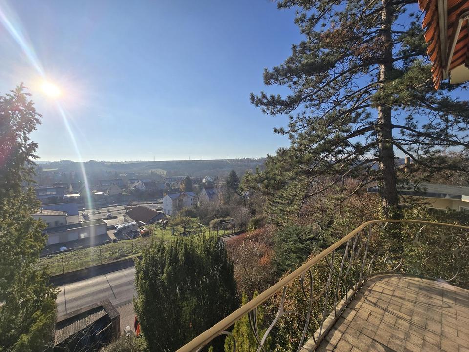 Anwesen mit fantastischer Aussicht – Bild 2