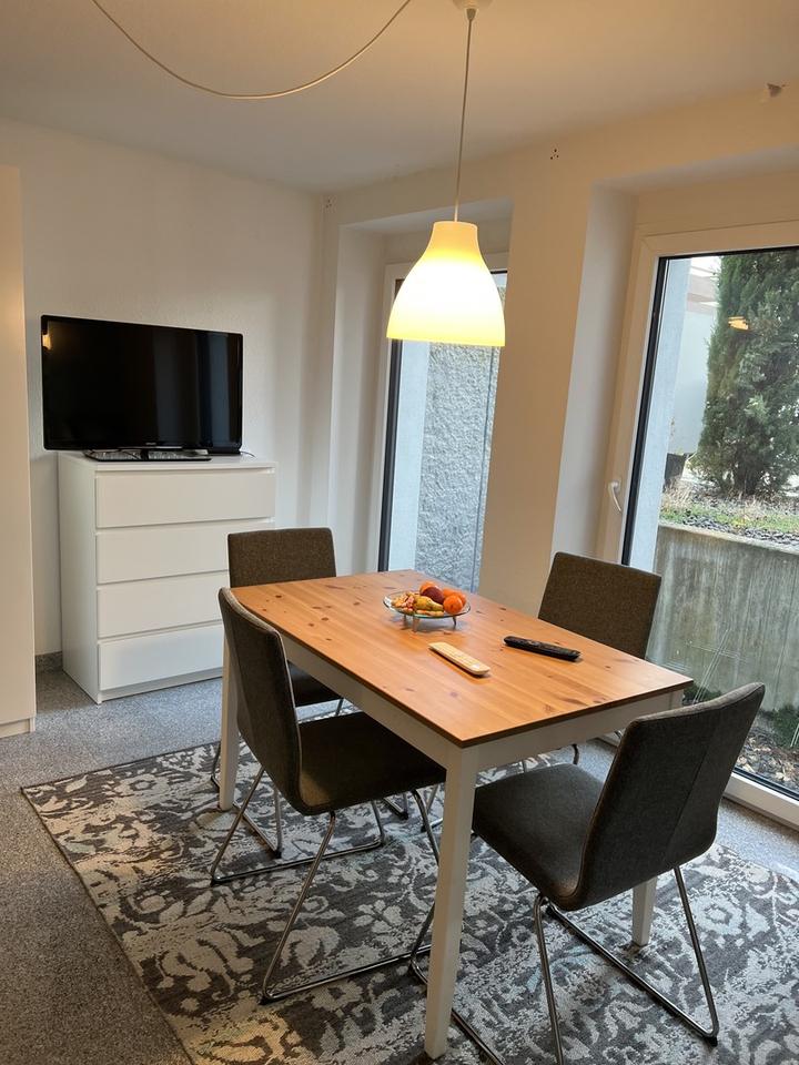 *Möbliert* Exklusive 1,5-Zimmer-Wohnung mit Terrasse und Fußbodenheizung – Bild 7