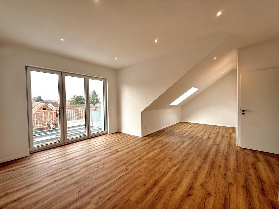 Neubau-Standard 3-Zi.-Wohnung 66 m² mit Küche, Balkon & Parkplatz in Friesenheim! – Bild 4