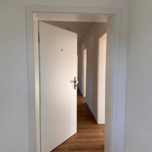 ​Erstbezug nach Kernsanierung: Hochmoderne 4,5-Zi.-Wohnung mit EBK & FB Heizung - Unterriexingen